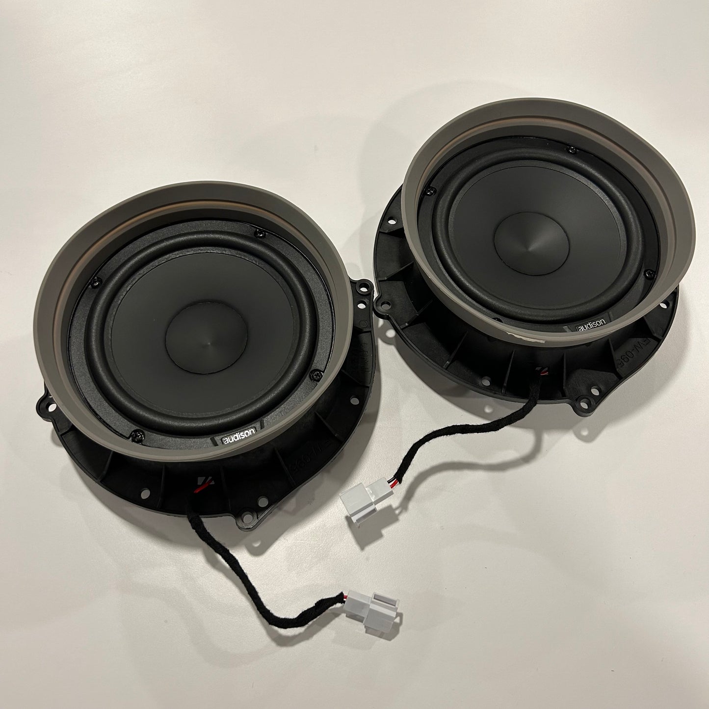 Audi B8 B8.5 B9 bass speaker upgrade Bang&Olufsen A4 S4 A5 S5 RS5 Q5 SQ5