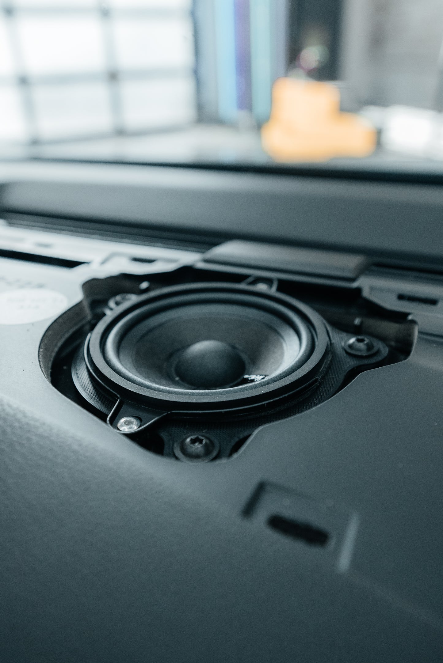 MK8 Golf speaker upgrade Harman Kardon HK